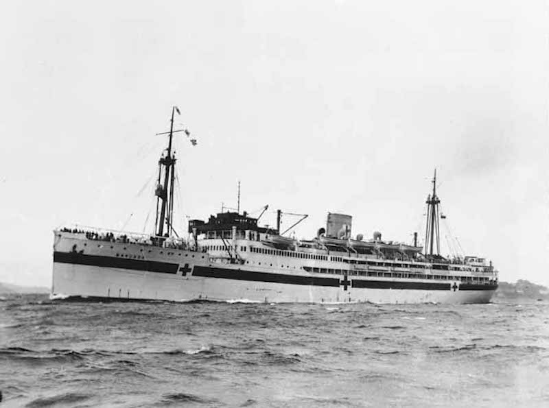 Hospital ship MANUNDA in Sydney Harbour 17th August 1940 cropped