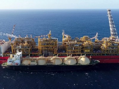 Shell closes Prelude FLNG after fire