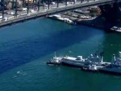 HMAS Vampire passes through Sydney Harbour for major conservation work 