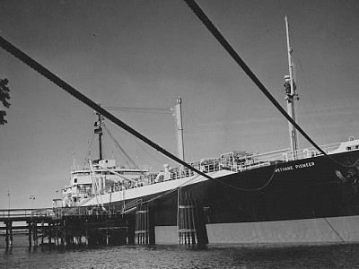 Maritime History Notes: Pioneering LNG carriers